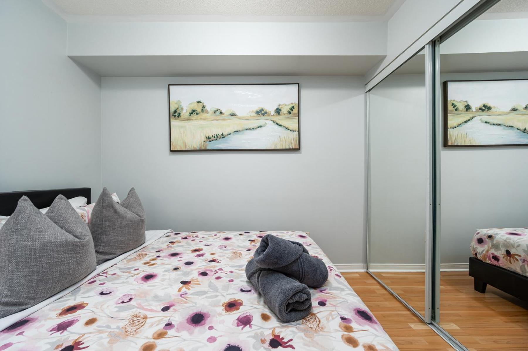 4975 Southampton Drive Hotell Mississauga Eksteriør bilde